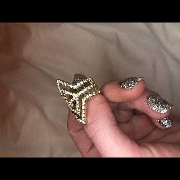 Gold triangle ring - Picture 4 of 4
